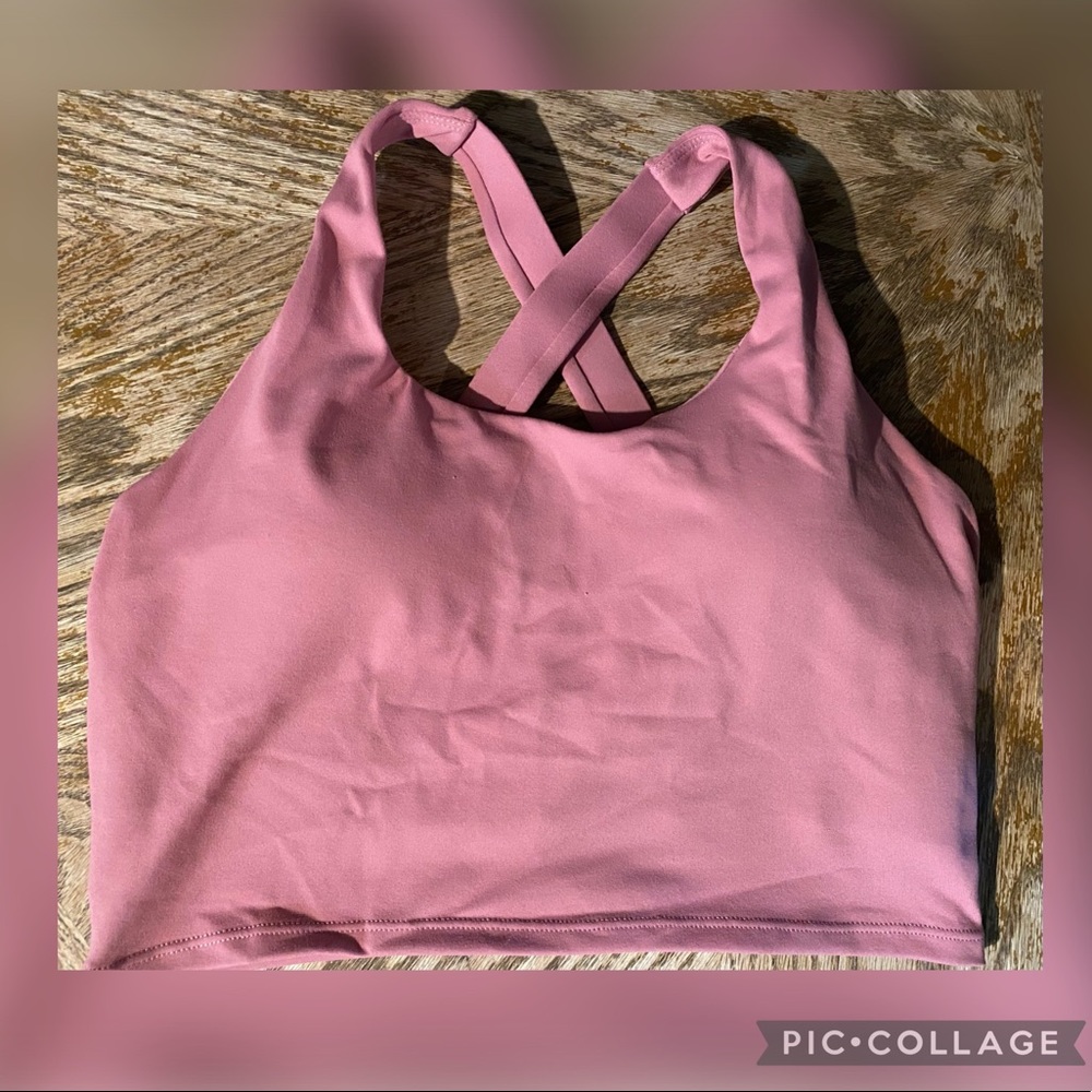 Women’s Medium Running Top/Crop Top w/ Built-in Bra